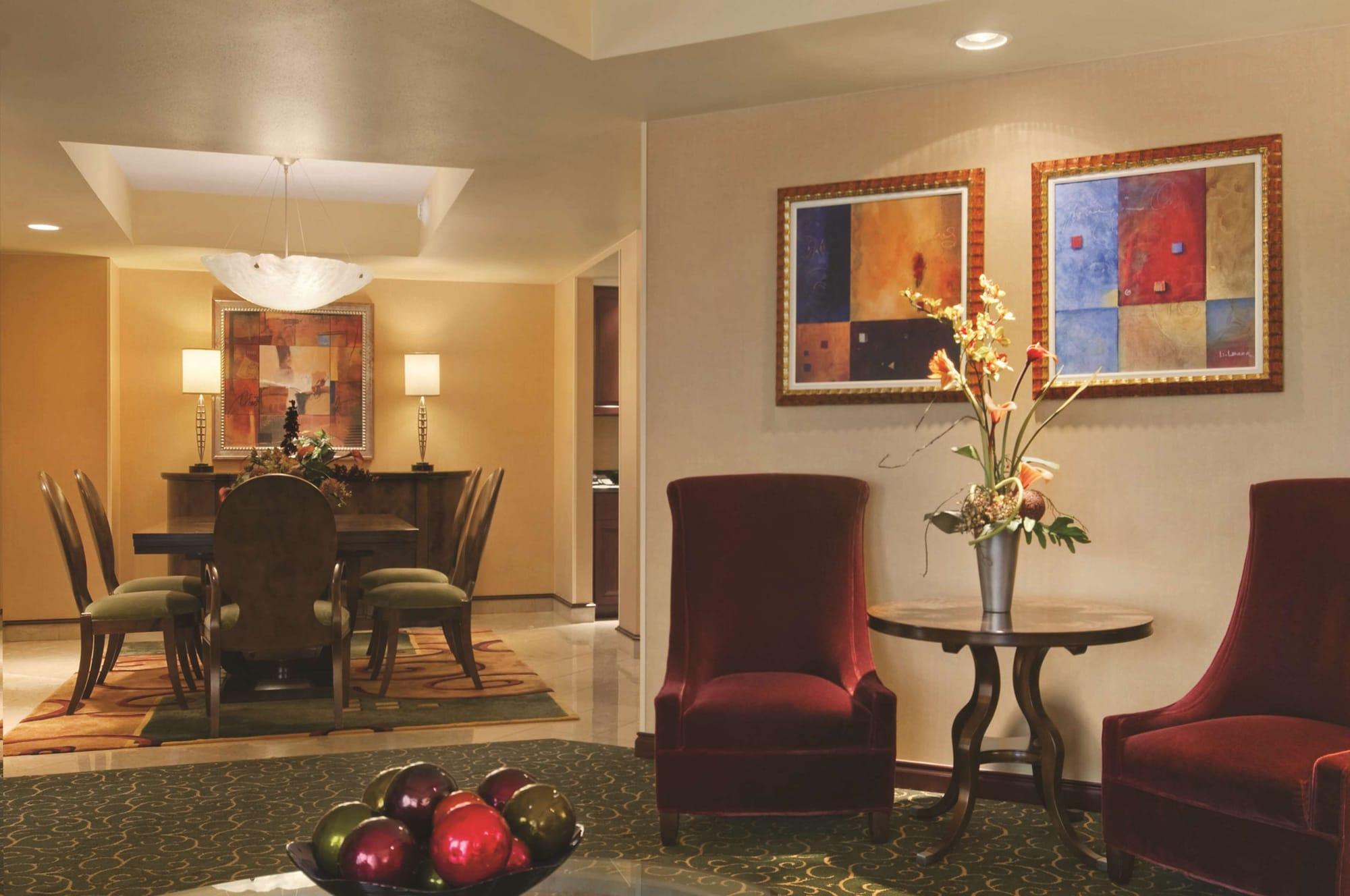 Embassy Suites By Hilton Hampton Convention Center Bagian luar foto